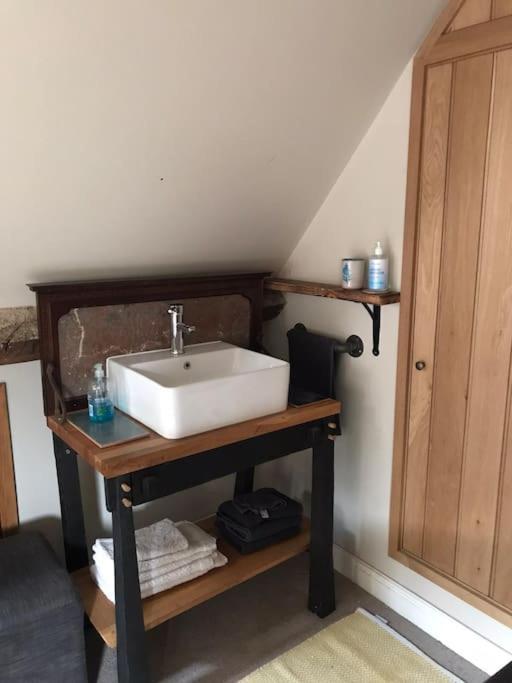 Woodmill Farm * Alvington